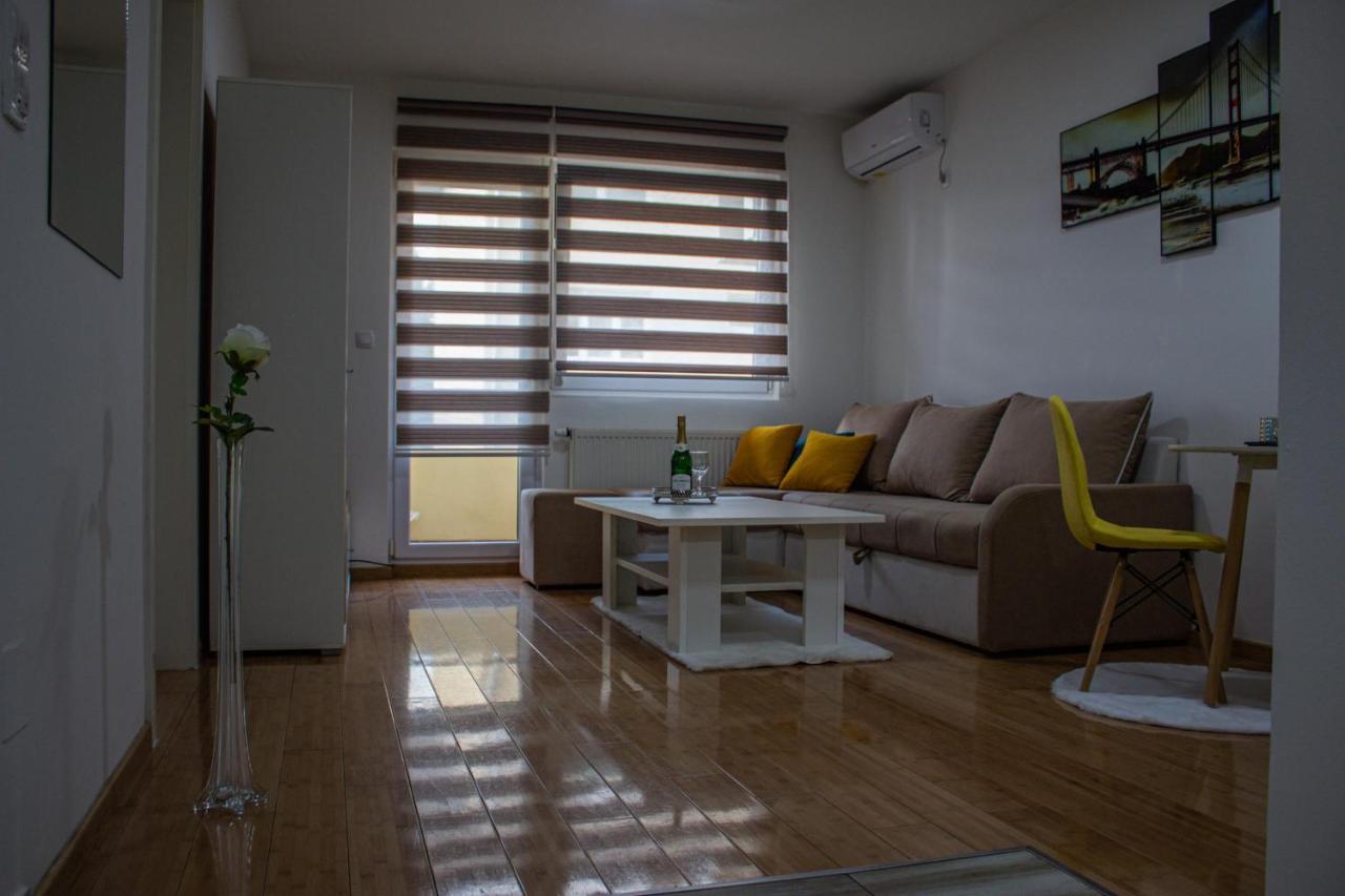 Apartman Royal 1 Doboj Exteriör bild