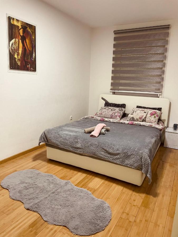 Apartman Royal 1 Doboj Exteriör bild