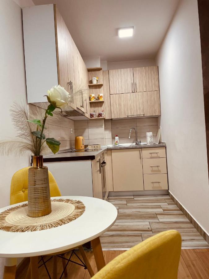 Apartman Royal 1 Doboj Exteriör bild