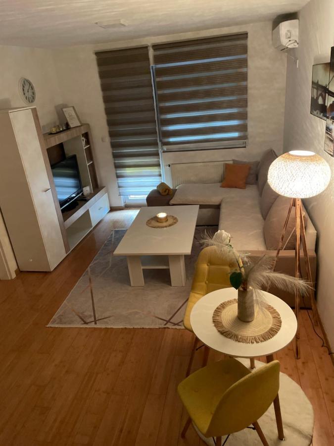 Apartman Royal 1 Doboj Exteriör bild